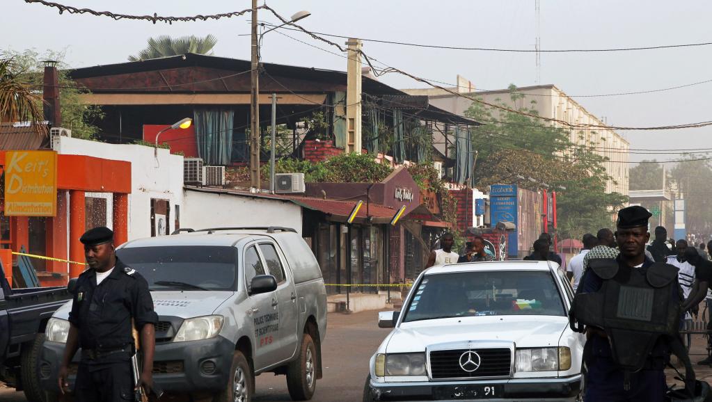 mali_bamako_attaque_restaurant_terrace_0