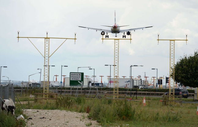 648x415_avion-phase-atterrissage-aeroport-heathrow-londres-19-aout-2014