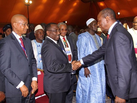 Alpha Condé (à droite), Sidya Touré et Cellou Dalein Diallo