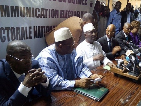 Les setp candidats lors de la conférence de presse  Photo-Africaguinee.com