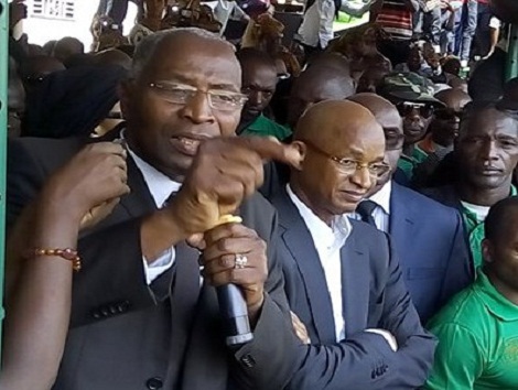 BAH Oury, tenant son discours au siège du parti UFDG, photo Africaguinee