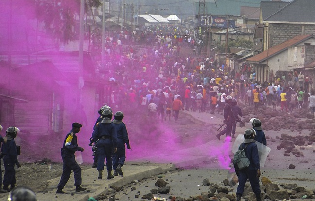 648x415_heurts-opposes-kinshasa-jeunes-policiers-antiemeute