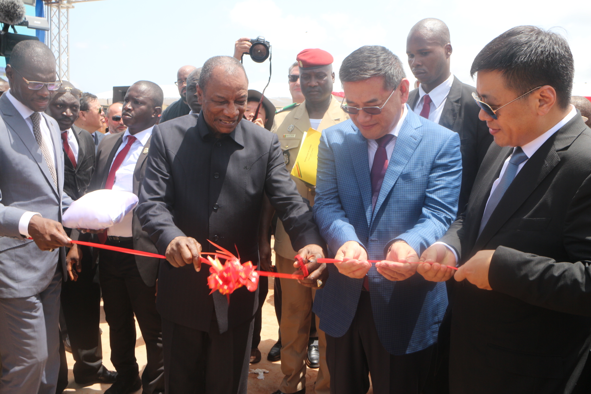 Alpha Condé, a l'inauguration du Port de Dapilon, Photo Boubacar Diallo Africaguinee.com, octobre 2016