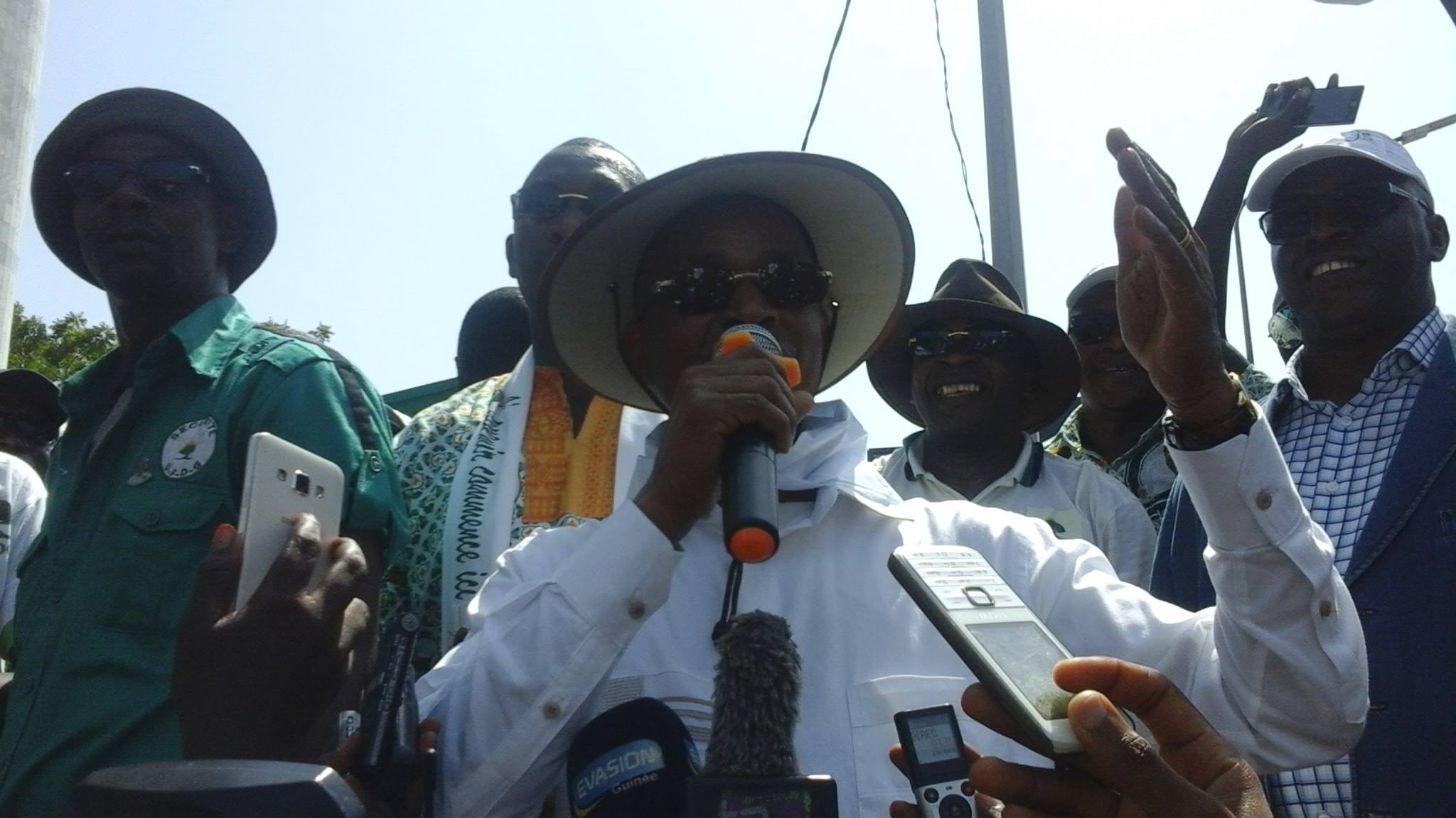 Cellou Dalein Diallo lors du meeting de l'UFDG à Kaloum