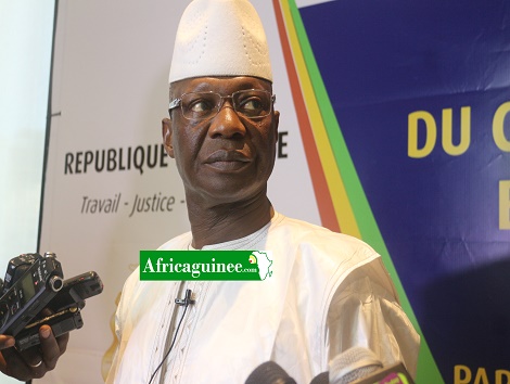 le Général Bouréma Condé, Ministre de l'administration du territoire et de la décentralisation