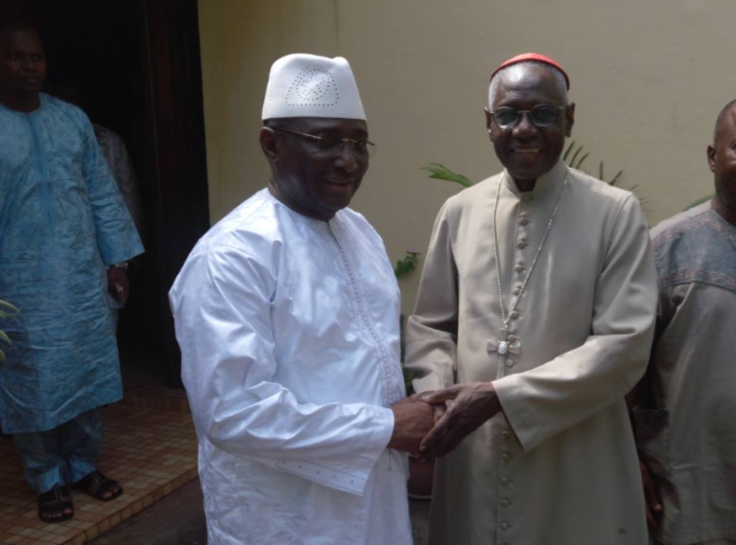 Sidya Touré et le Cardinal Robert Sarah