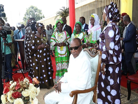 Alpha Condé, le Président guinéen au Palais du Peuple de Conakry