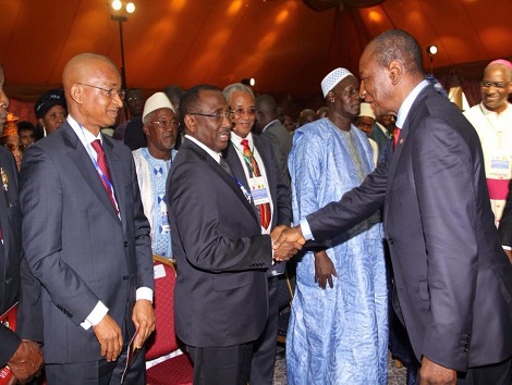 Alpha Condé, le Président guinéen, et les anciens Premier Ministre Sidya Touré, Cellou Dalein Diallo