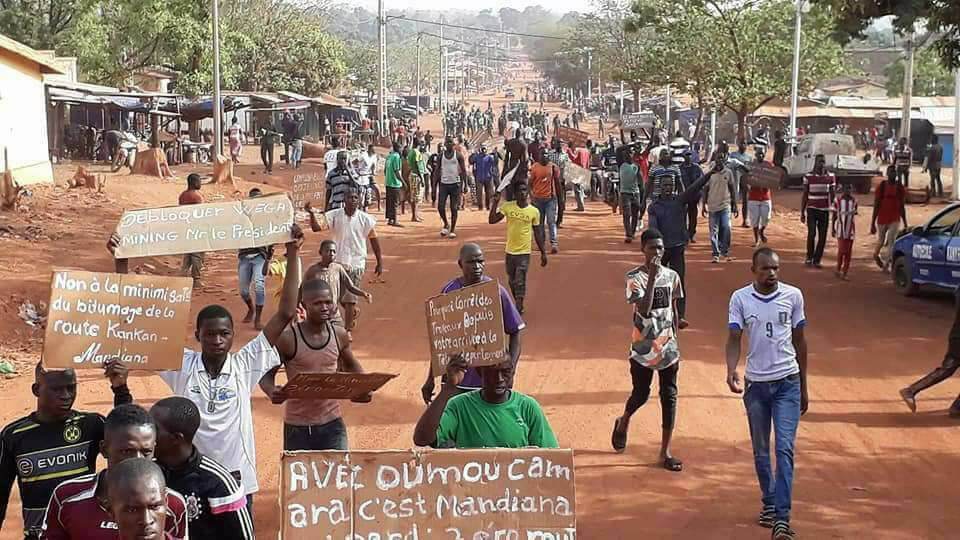 Des manifestants à Mandiana