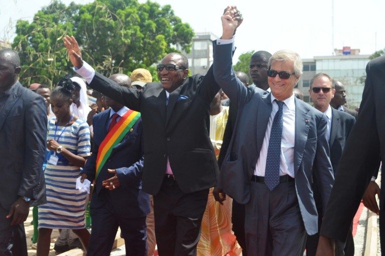 Alpha Condé et Vincent Bolloré à Conakry