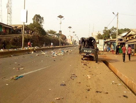 image d'archive de la route le prince Conakry