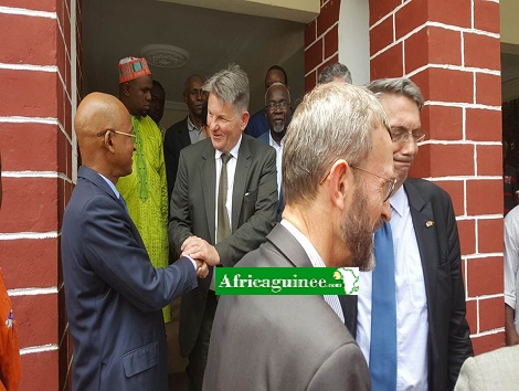 Cellou Dalein Diallo et des diplomates en poste à Conakry