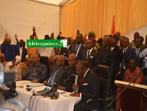 Dr Ibrahima Kassory Fofana, le Premier Ministre guinéen, lors de sa prise de fonction à Conakry