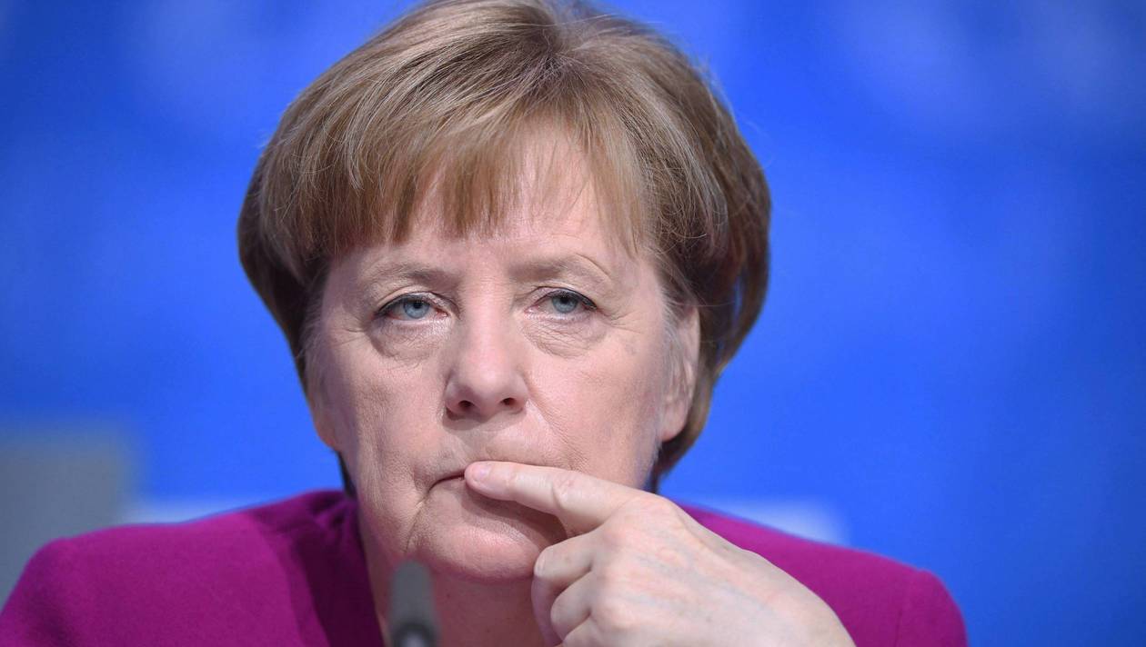 0c2b5f8b083c28bd1405135e9c2d7b31-allemagne-angela-merkel-mise-en-cause-dans-un-scandale-sur-la-gestion-des-migrants-1