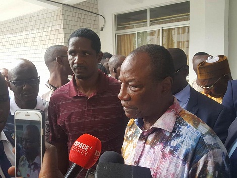 Alpha Condé, Président de la République aux chevets des journalistes accidentés