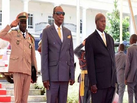 Alpha Condé lors d'une visite à Kampala, Chez Museveni, image d'archive