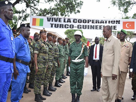 Le président Alpha Condé au camp Alpha Yaya Diallo
