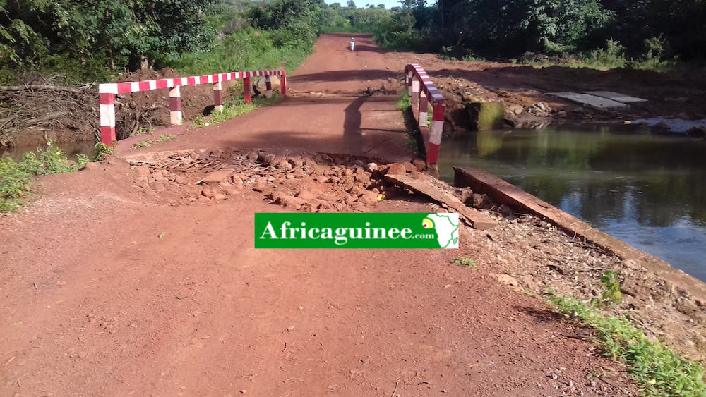 Pont de Mbagou (Préfecture de Mali)