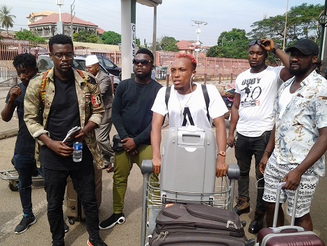 artistes_ivoiriens_aeroport