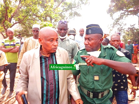 Le maire de Ratoma Taran Diallo sur les ruines de Kaporo