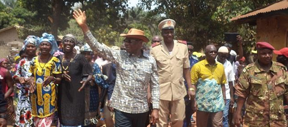 Le ministre Bouréma Condé à Kaléyiré-Source: Cellule du gouvernement