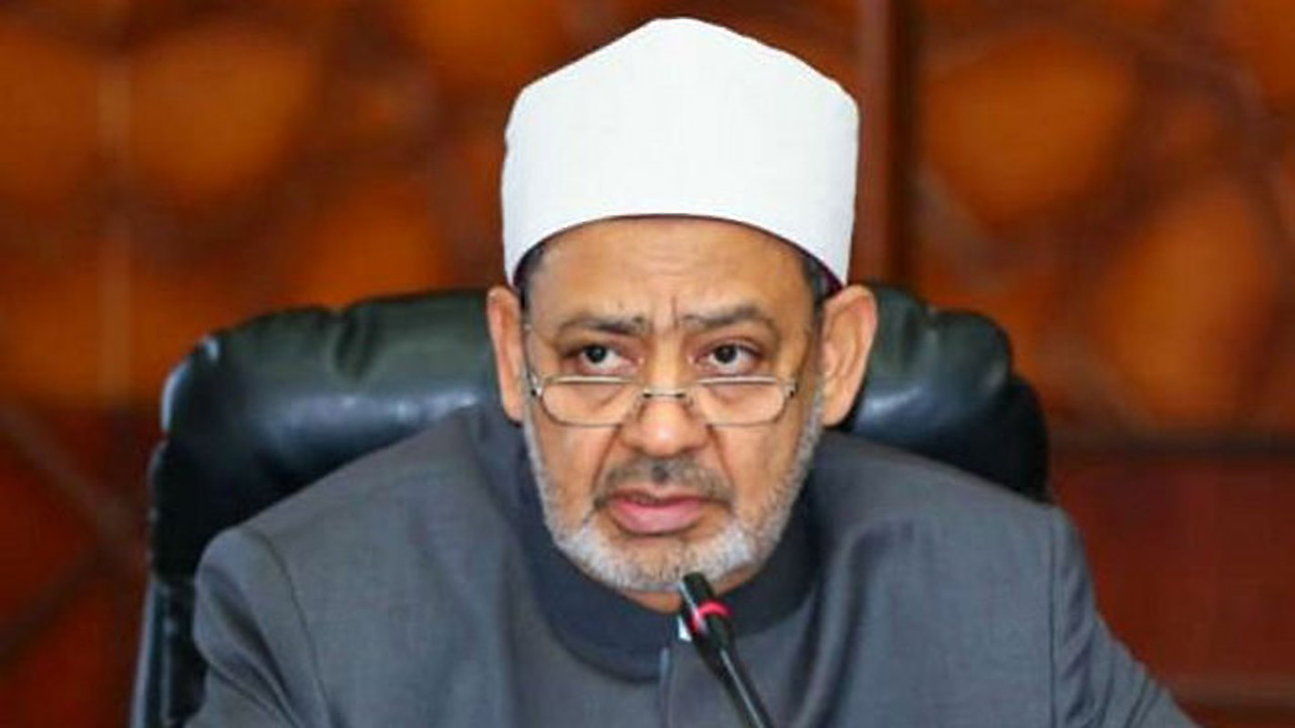 Le grand imam de la mosquée d'Al-Hazar du Caire, Cheick Ahmed Al Tayeb