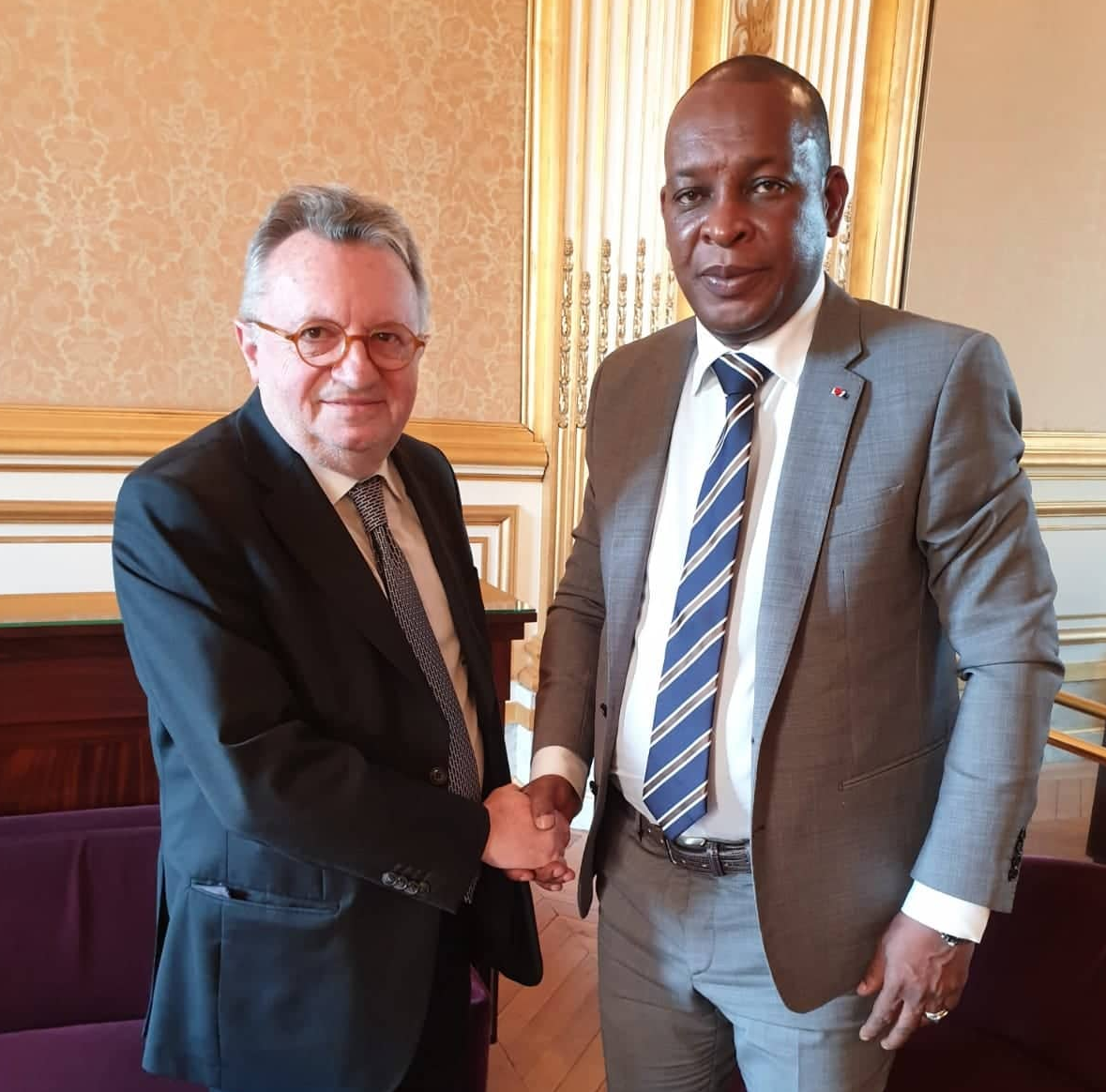 Jean-Noël Guérini et le Général Sékouba Konaté