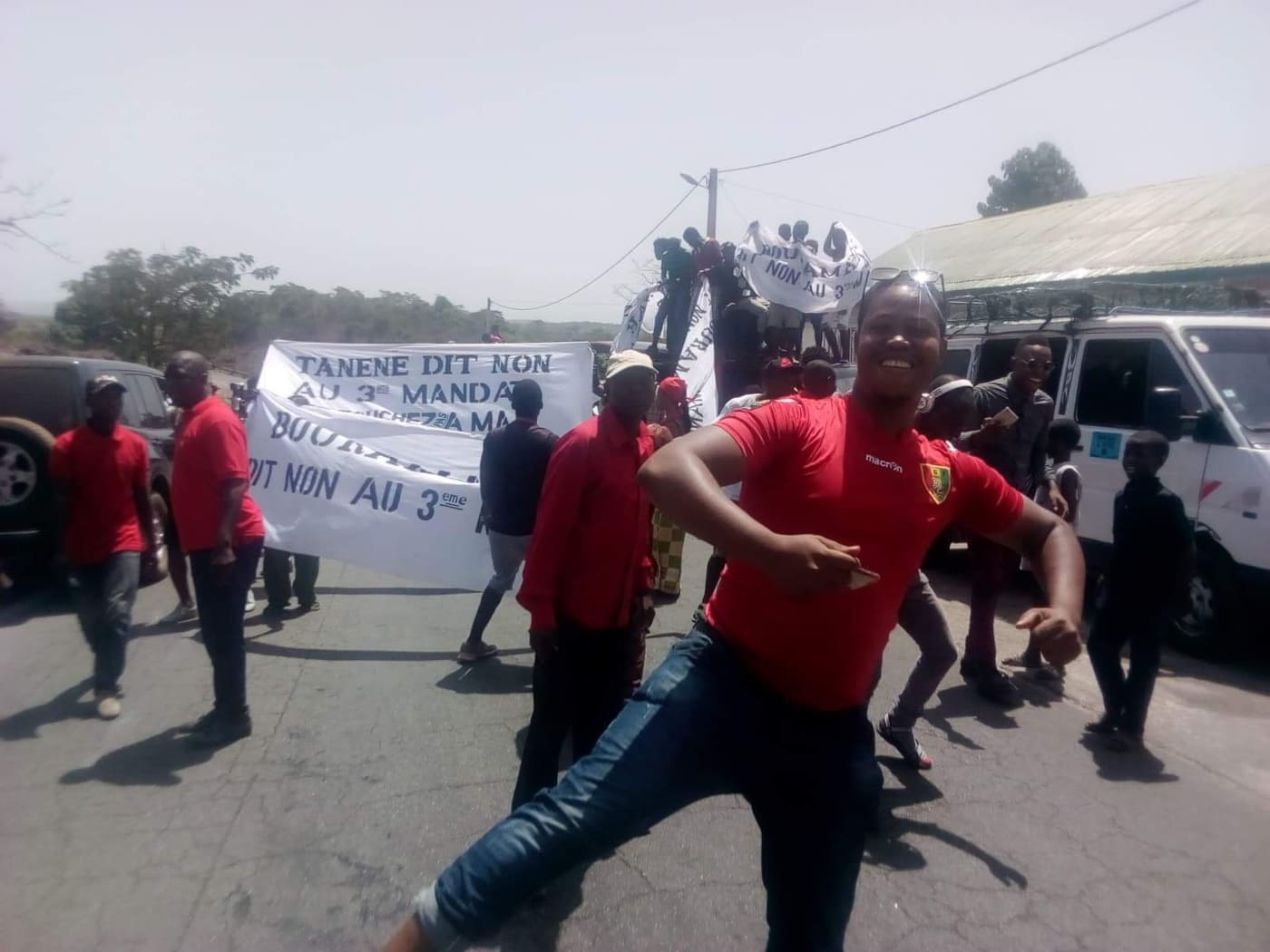 Des jeunes manifestent contre le troisième mandat à Tanéné