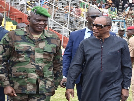 Alpha Condé, Président de la République de Guinée et le Général Namory Traoré, chef d'Etat-major général des Armées