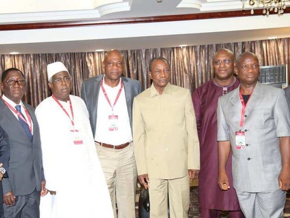 Alpha Condé, Président de la République de Guinée et cadres du RPG au Palais Sékhoutourea