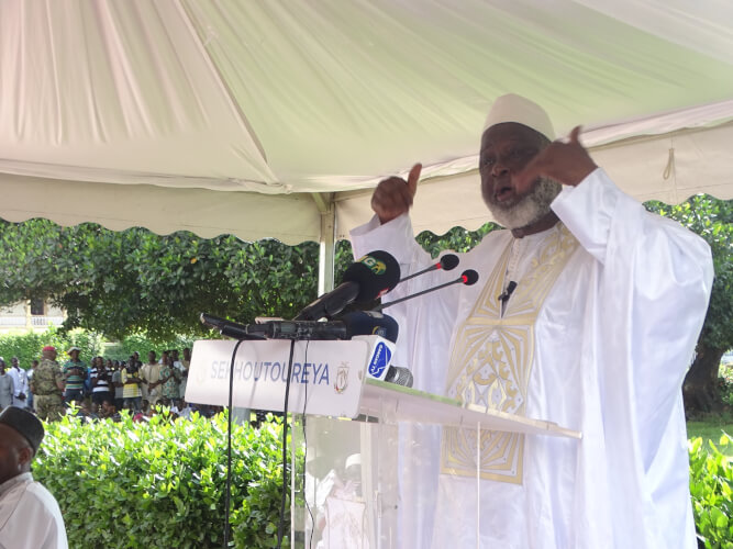 Elhadj Mamadou Saliou Camara, grand Imam de Conakry