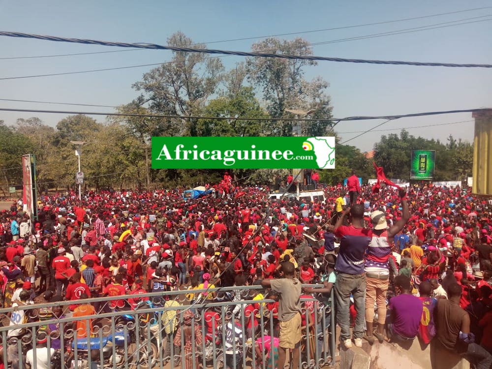 Des manifestants à la place Tinkisso à Labé