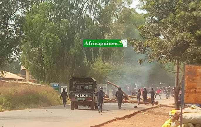 Affrontements entre jeunes et forces de l'ordre à Labé