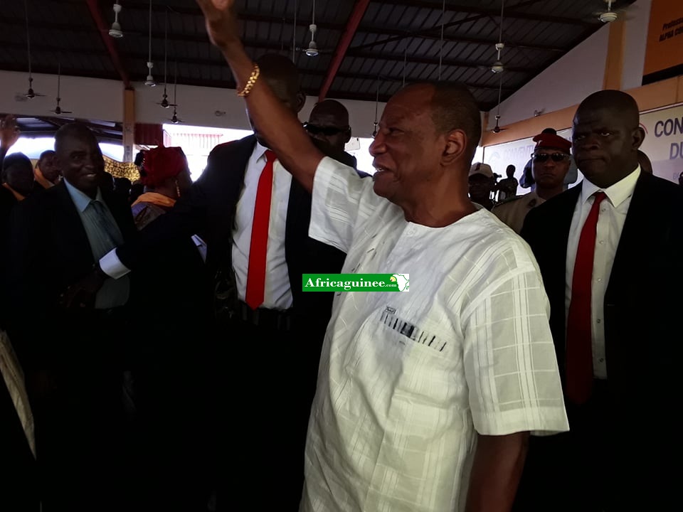 Alpha Condé, Président de la République de Guinée au siège du RPG arc en ciel