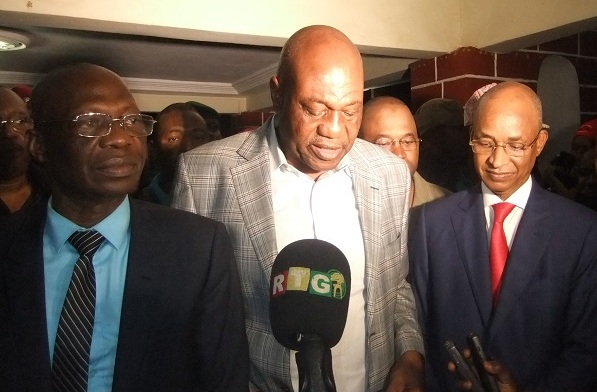 Bouréma Condé, ministre de l'administration du territoire et de la décentralisation, Amadou Damaro Camara, président du groupe parlementaire de la majorité présidentielle, Cellou Dalein Diallo, Chef de file de l'opposition