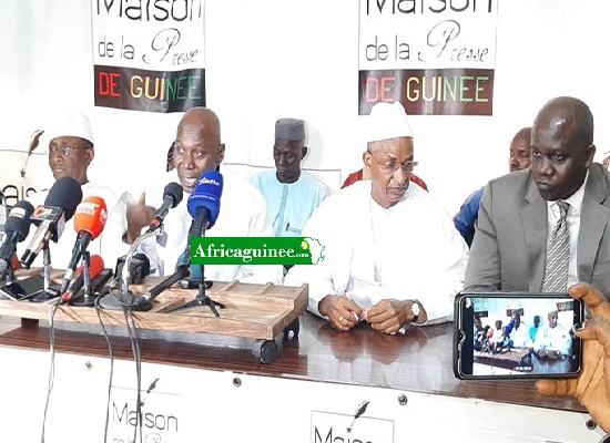 Des leaders du FNDC à la maison de la presse