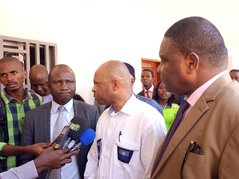 Mory Sangaré, ministre de l'Education Nationale, Lansana Komara ministre du Travail et Yéro Balé de l'enseignement supérieur