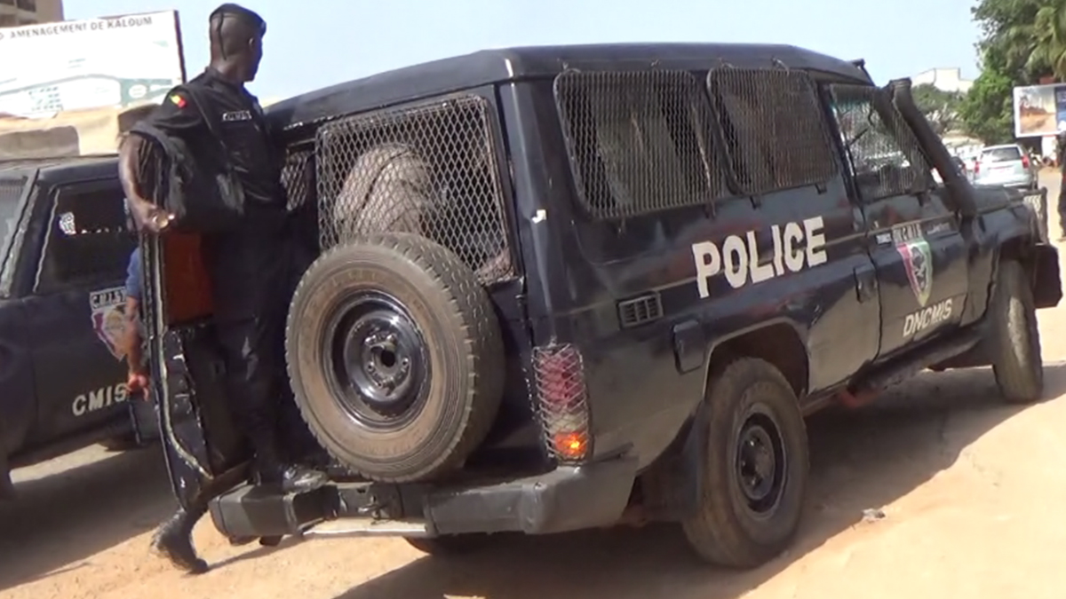 Un véhicule de la police anti-émeute à Conakry