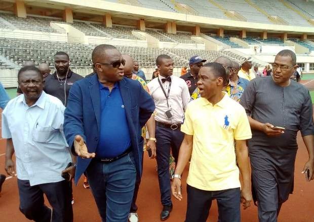 Antonio Souaré, président de la féguifoot et Bantama Sow, ministre des Sports