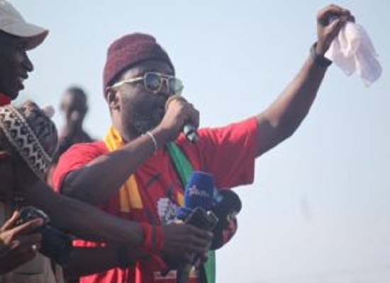 Foniké Menghue lors d'une manifestation du FNDC à Conakry