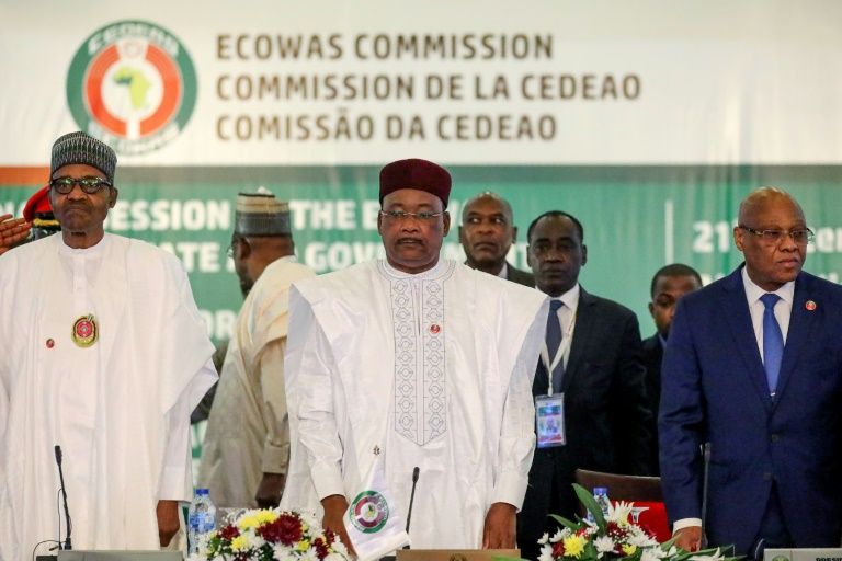 Muhammadou Buhari, Mahamadou Issoufou et Jean Kassi Brou, président de la Commission de la CEDEAO