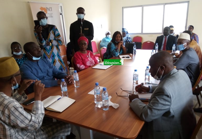 Des leaders politiques réunis à Conakry