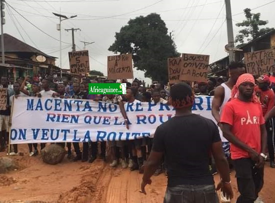 Manifestation des jeunes à Macenta