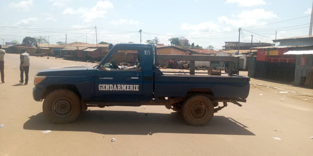 Un pickup de gendarmerie à Nzérékoré