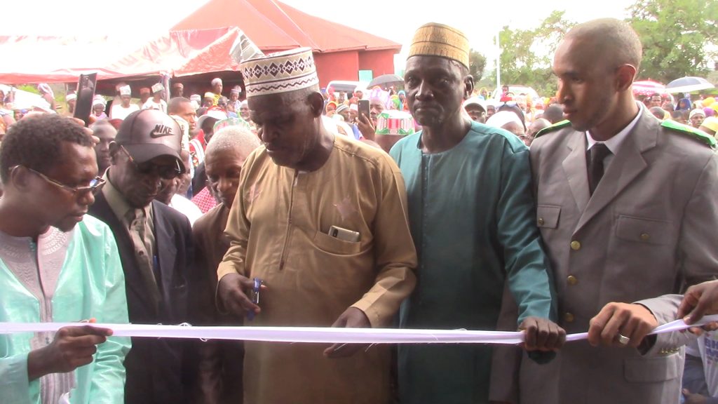 Inauguration du Lycée-Collège public et d’un laboratoire biomédicale à Maci