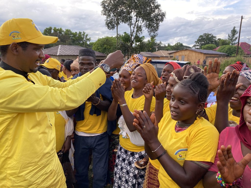 Mouctar Diallo, ministre de la jeunesse en campagne à Pita