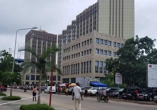 Avenue de la République commune de Kaloum