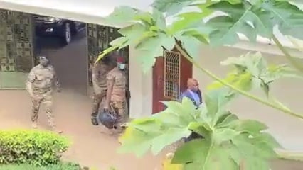 Le président de l'Assemblée Nationale en compagnie de sa garde rapprochée, capture d'écran