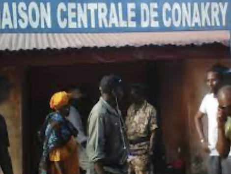 Entrée principale de la maison centrale de Conakry