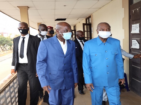 Alpha Condé, Président de la République de Guinée et le ministre de la fonction publique, Dr Mamadou Ballo